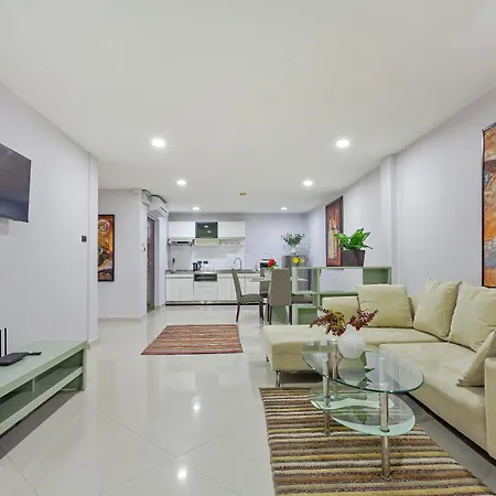 Grosvenor House - On The Phra Tamnak Hill Apartment Pattaya Exterior photo