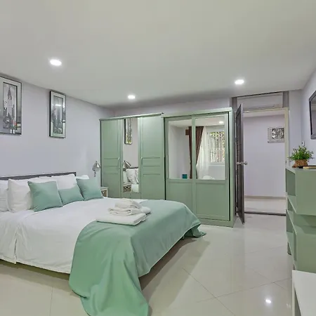 Grosvenor House - On The Phra Tamnak Hill Apartment Pattaya Exterior photo