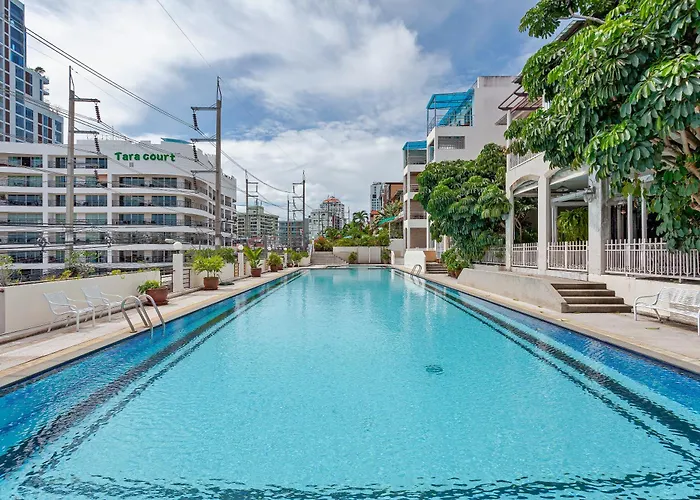 Grosvenor House - On The Phra Tamnak Hill