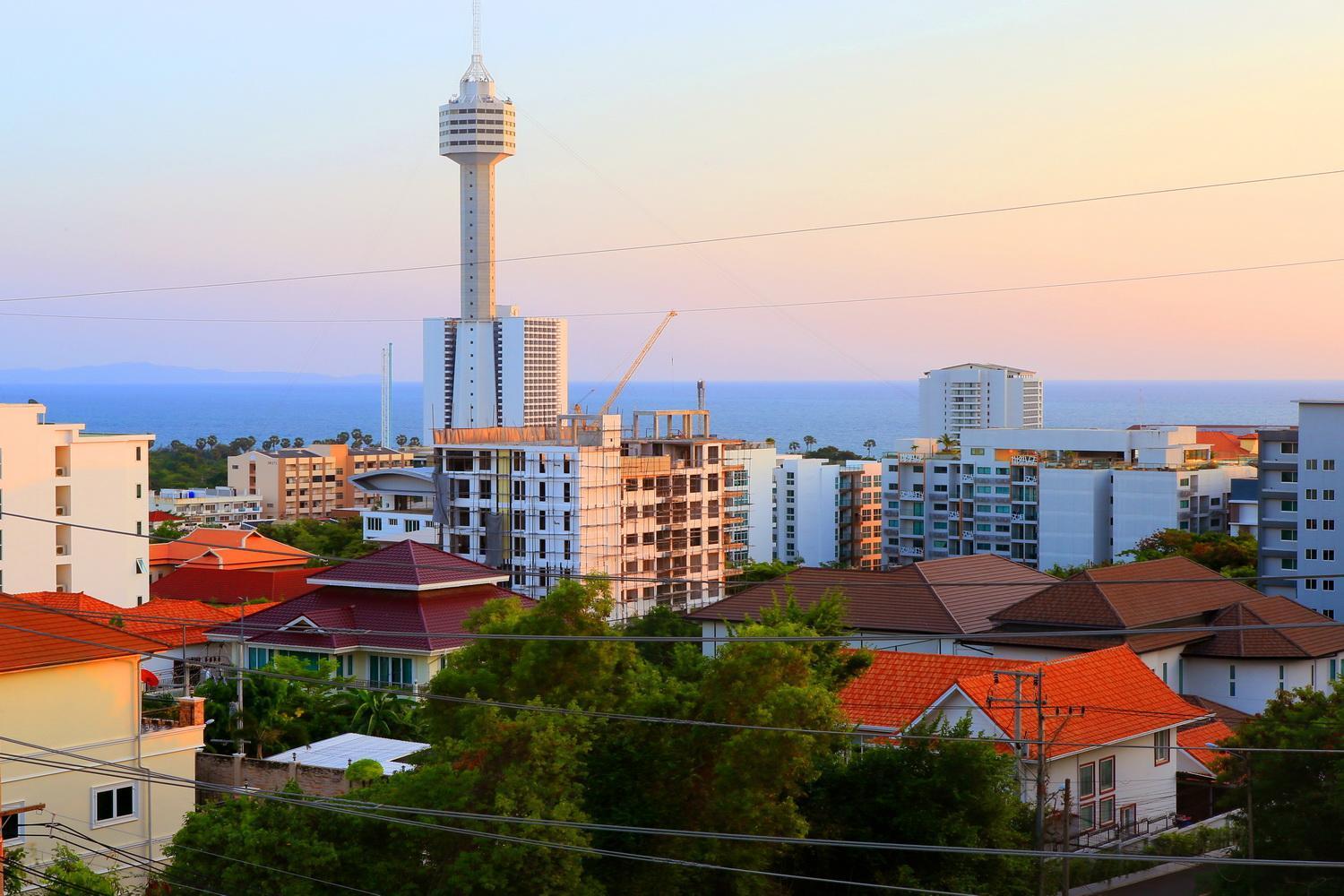 Grosvenor House - On The Phra Tamnak Hill *