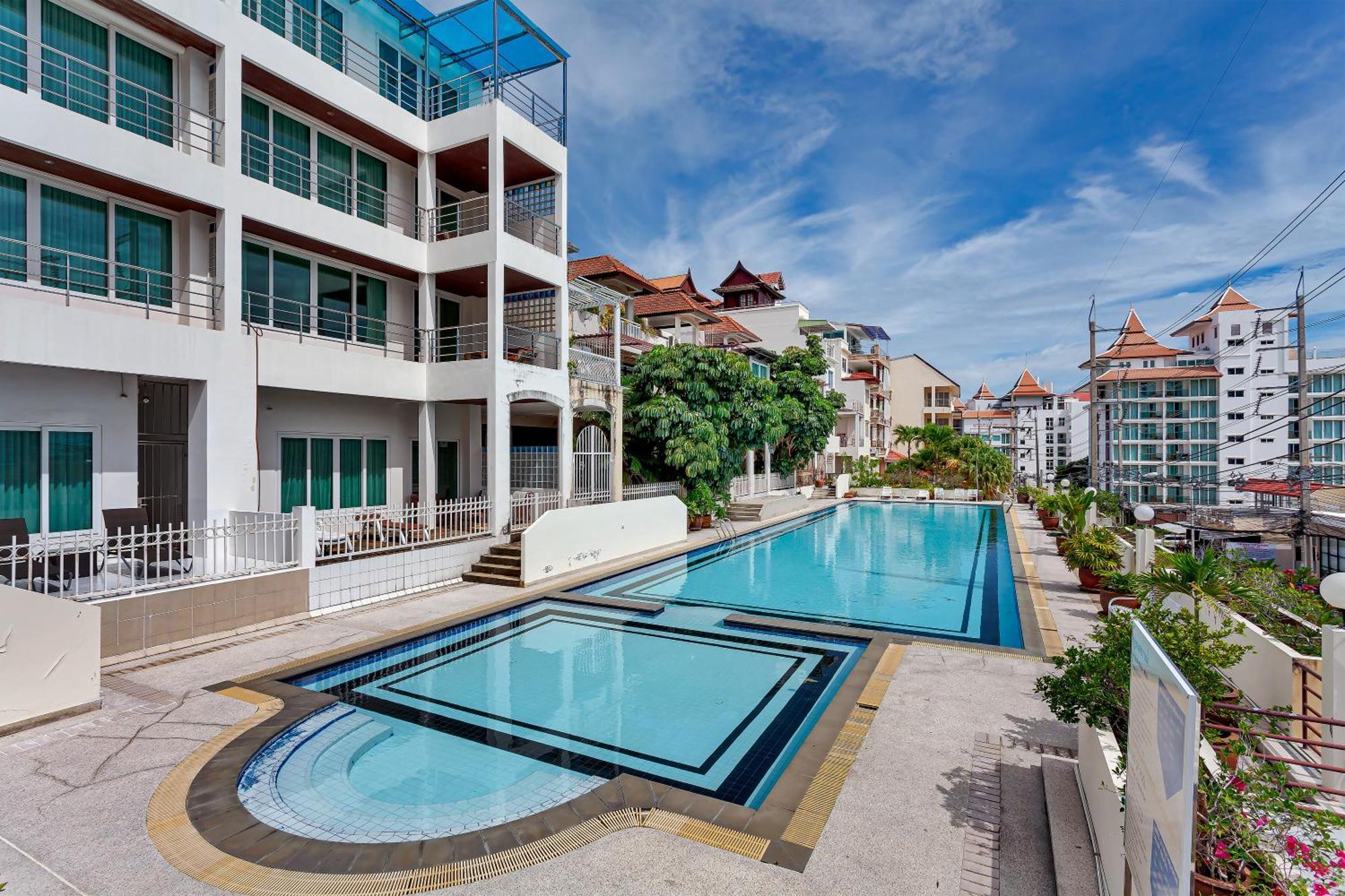 Grosvenor House - On The Phra Tamnak Hill Apartment Pattaya