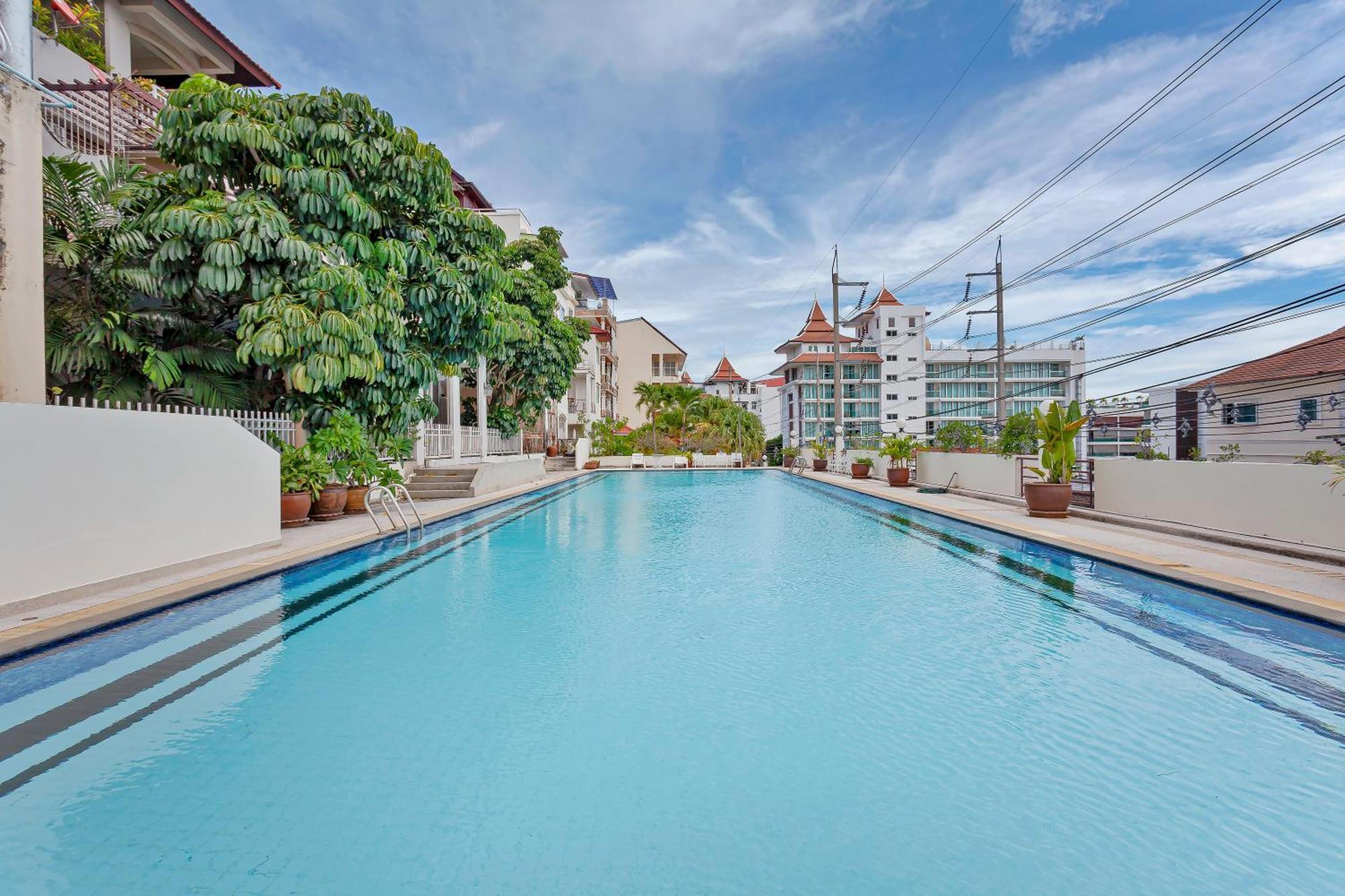 Apartment Grosvenor House - On The Phra Tamnak Hill *
