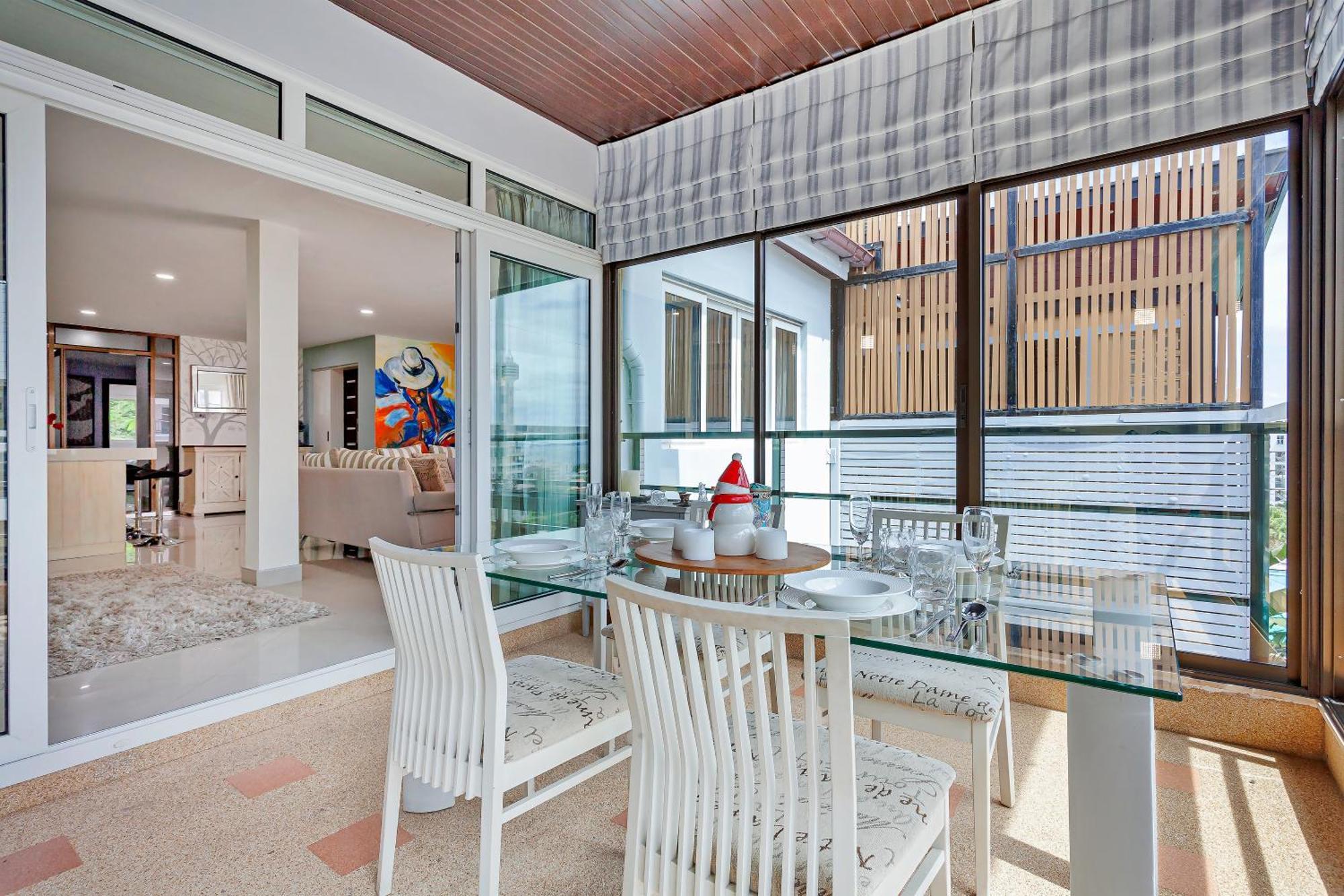 Grosvenor House - On The Phra Tamnak Hill Apartment