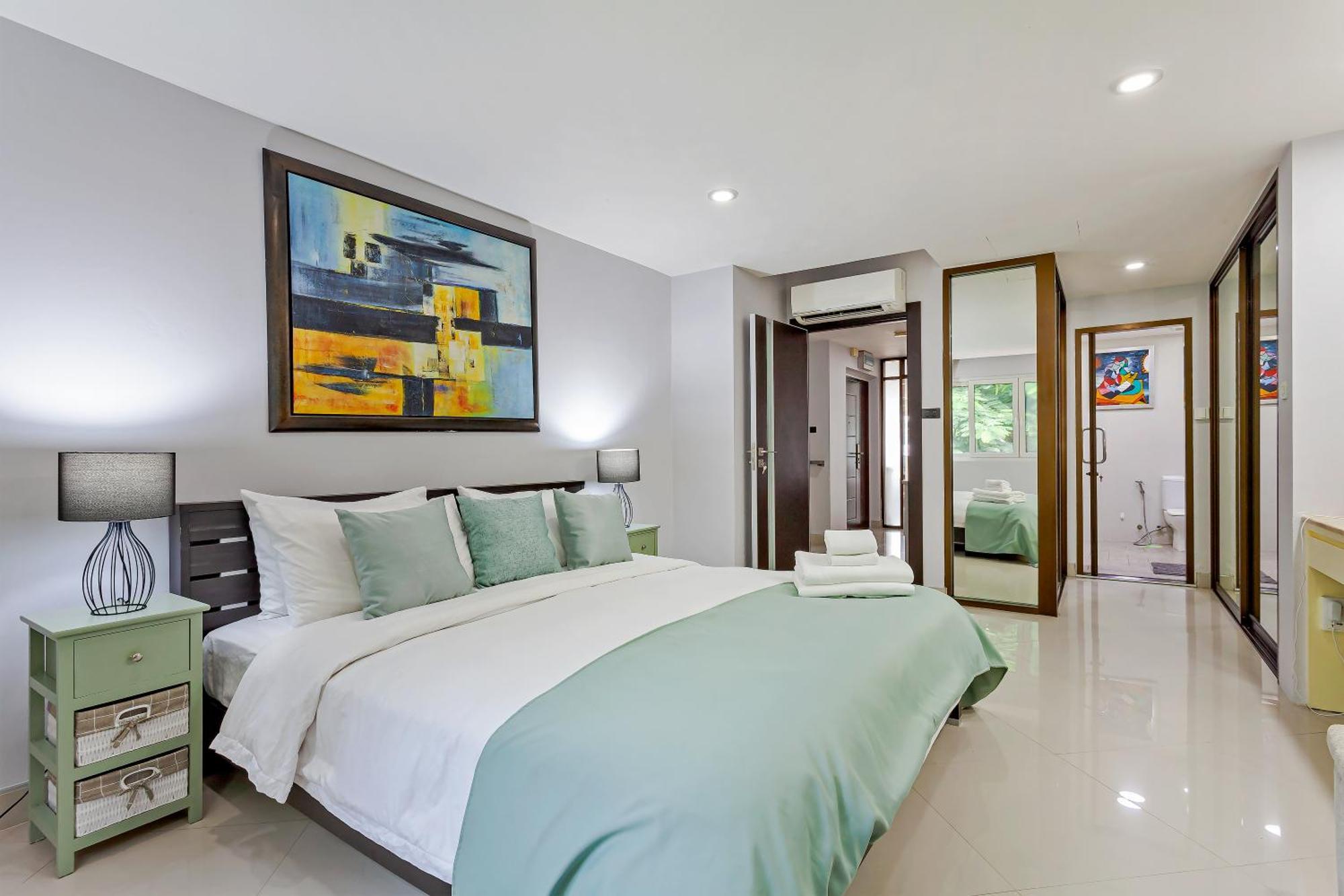 Grosvenor House - On The Phra Tamnak Hill