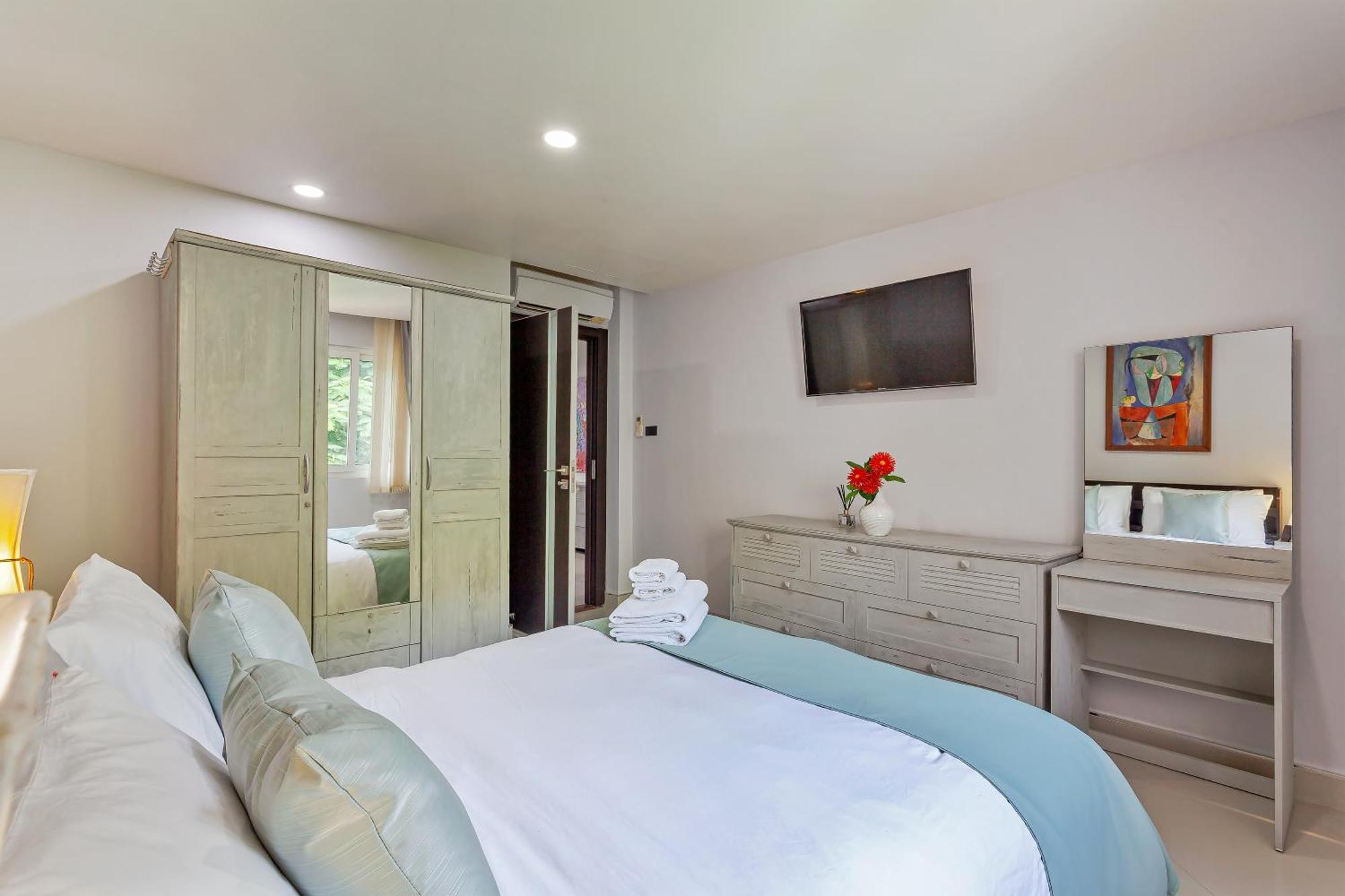 Apartment Grosvenor House - On The Phra Tamnak Hill