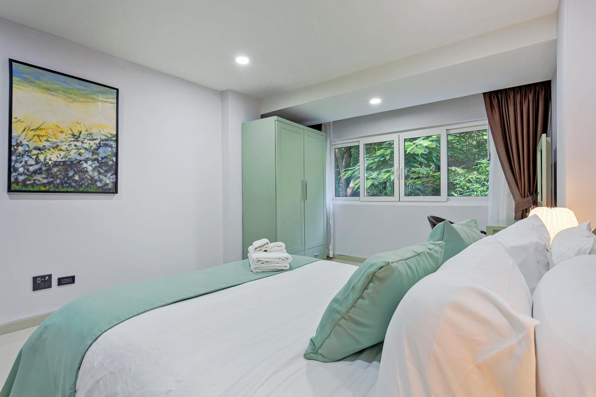 Apartment Grosvenor House - On The Phra Tamnak Hill *