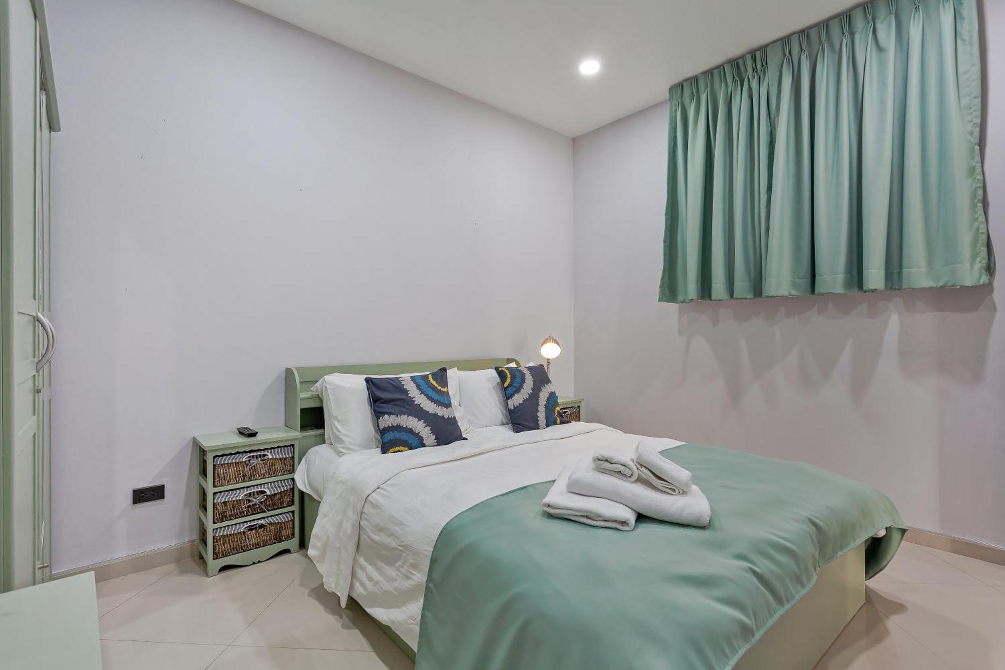 Grosvenor House - On The Phra Tamnak Hill Apartment Pattaya