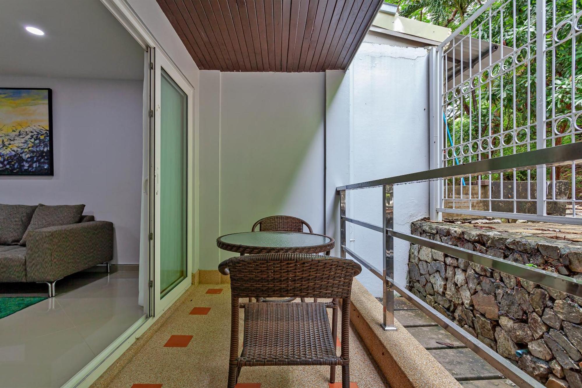 Grosvenor House - On The Phra Tamnak Hill *