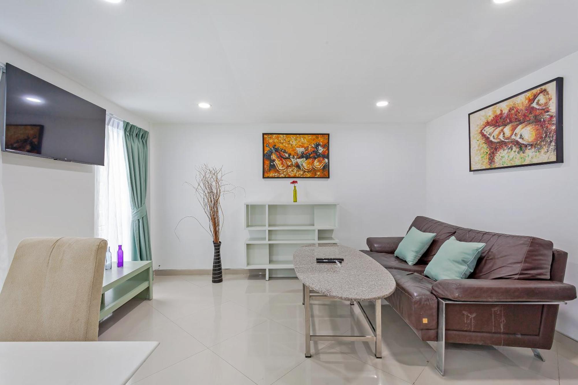Grosvenor House - On The Phra Tamnak Hill *
