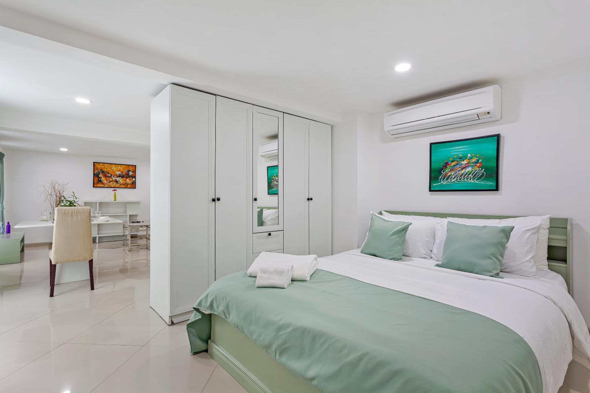 Grosvenor House - On The Phra Tamnak Hill Pattaya